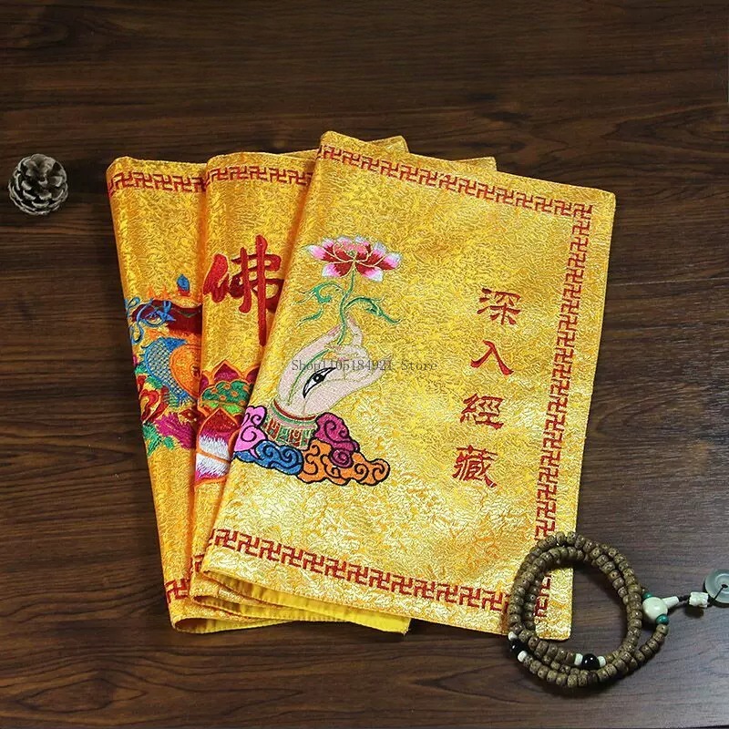 Copertura in Tessuto Satinato  - Embroidery Bag recensione e prezzo