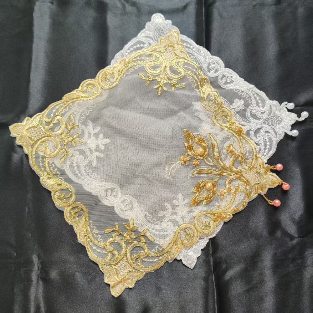 Tovagliette Quadrate Ricamate  - Embroidery Rose recensione e prezzo