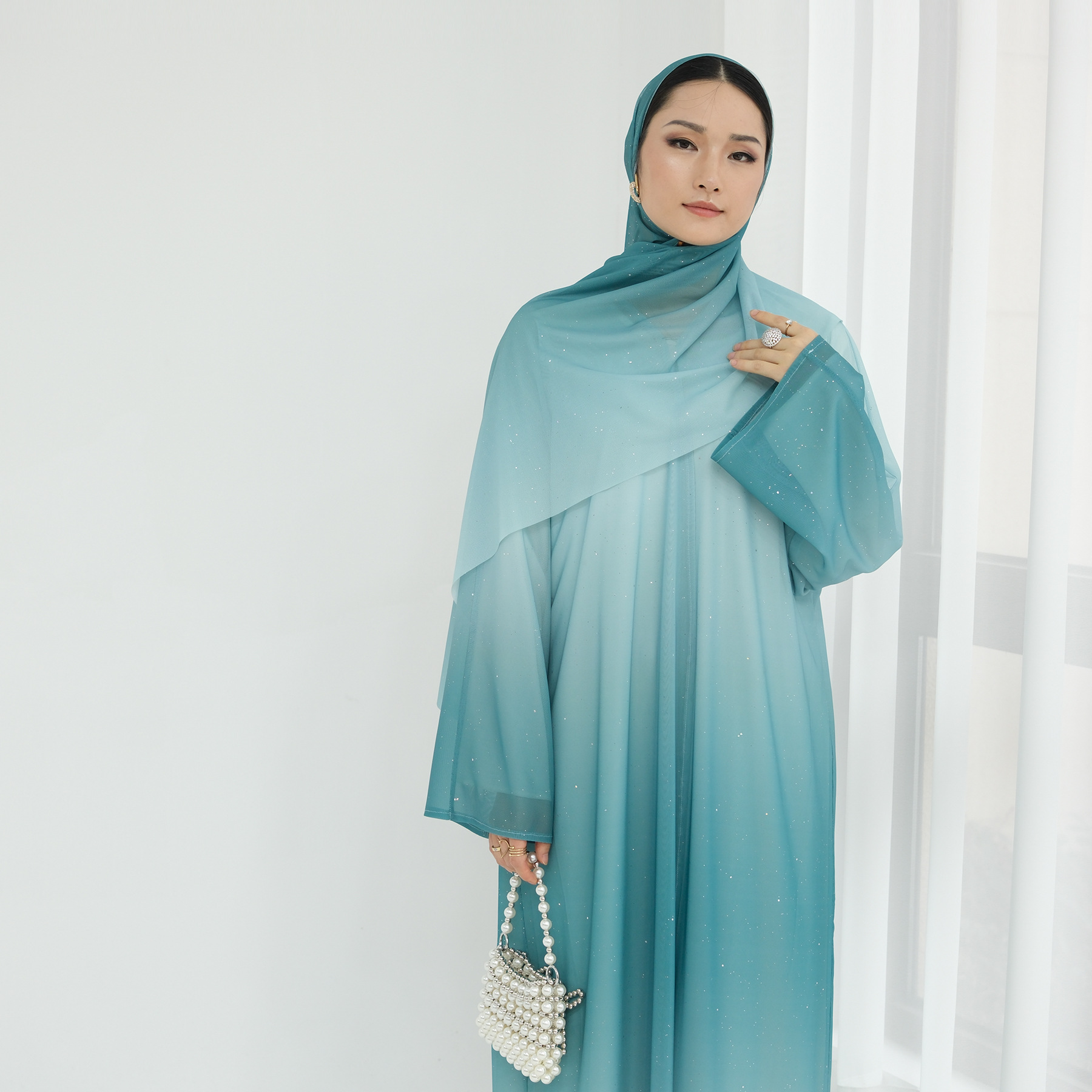 Cardigan Kimono Sfumato per Ei - Embroidery Kebaya recensione e prezzo